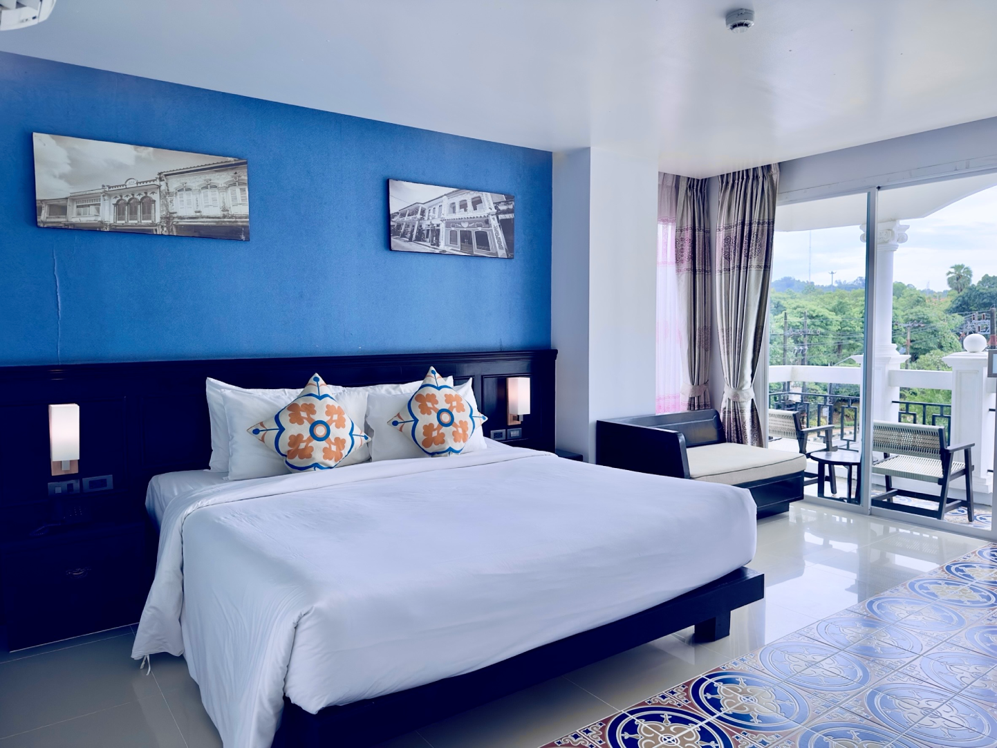 SUPERIOR ROOM WITH SHOWER